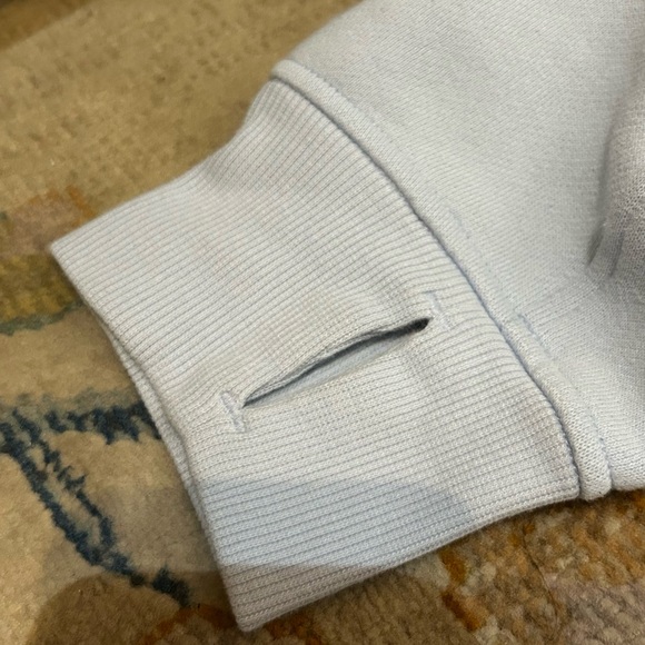 lululemon athletica Scuba Cropped - Light Blue - XS/S - Picture 9 of 10